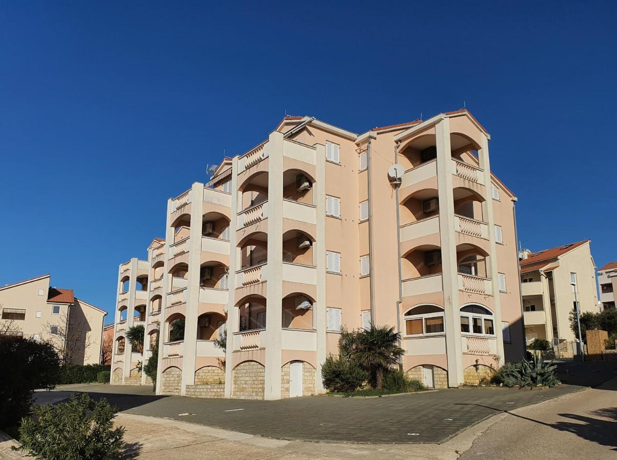 Apartments Coral Novalja Zewnętrze zdjęcie